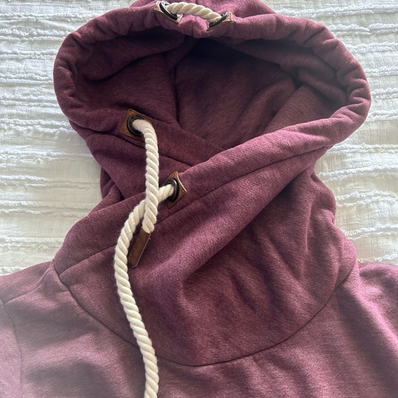 “SOLD” FREE SHORTS/ NAKETONA BRAVE NEW WORD  HOODIE - Picture 3 of 10